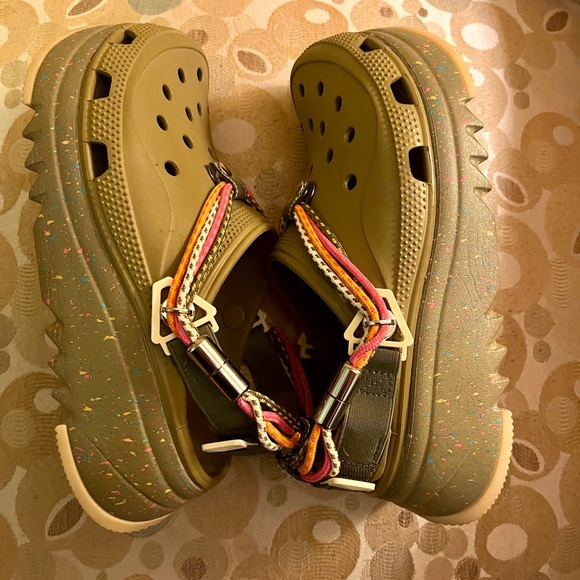 Crocs iconic clogs olive green with pink-orange-yellow rope detail, W10 - Picture 4 of 5